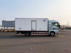 Sinotruk Sitrak G7H 330 hp 4X2 6.8 m - photo 7