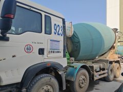 Sinotruk HOWO T5G 340 hp 8X4 - photo 3