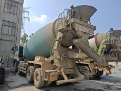 Sinotruk HOWO T5G 340 hp 8X4 - photo 4