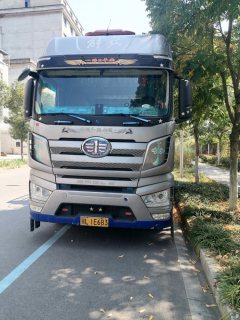 FAW Jiefang J7 550 hp 6X4 - photo 4
