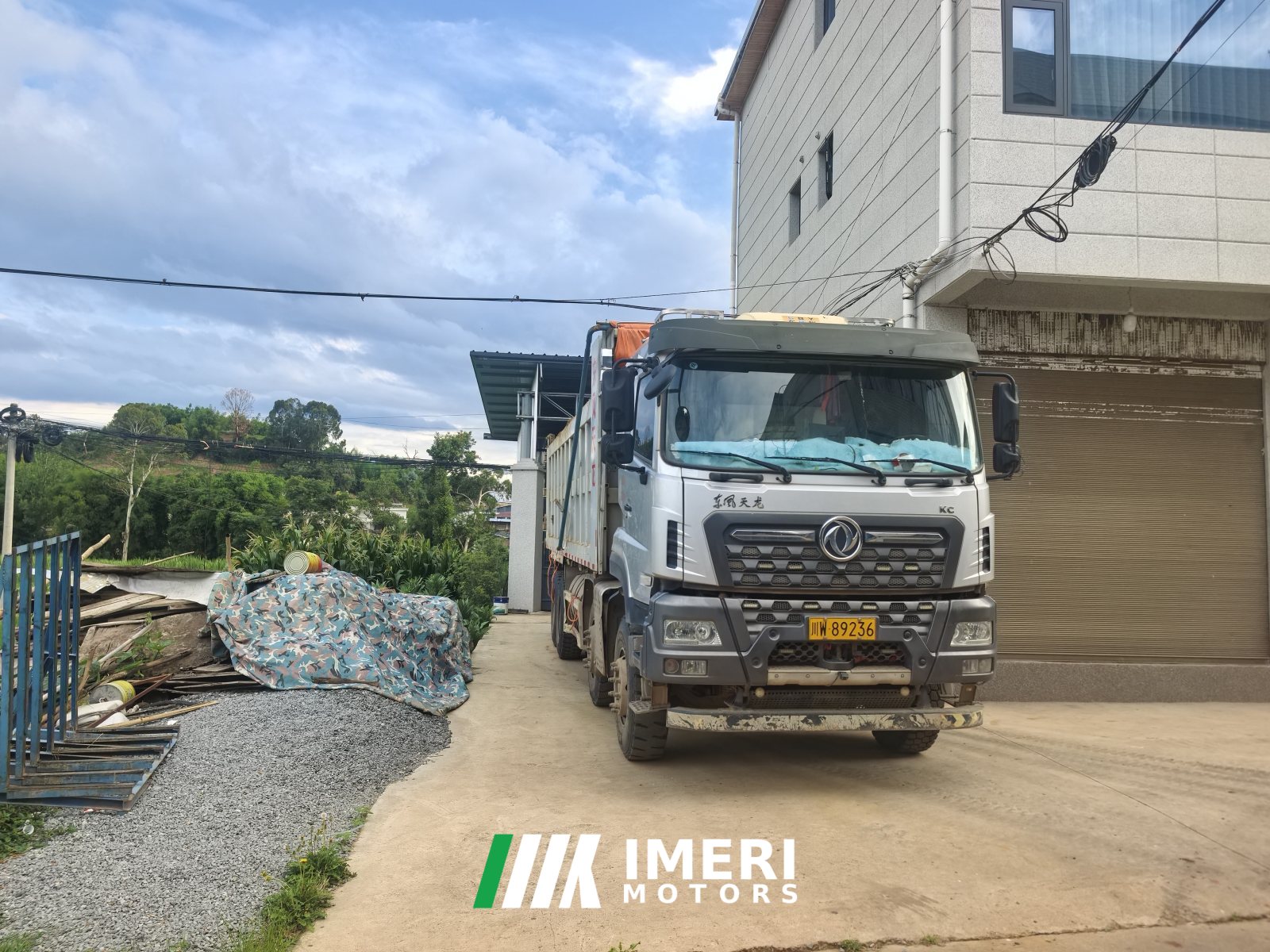 2023 Dongfeng Tianlong KC 385 hp 8X4 7.4 m