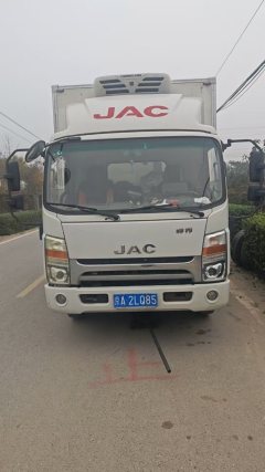 JAC Shuailing Q6 160 hp 4X2 4.2 m - photo 2
