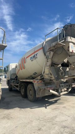United Trucks U 350 hp 6X4 - photo 7