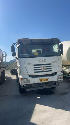United Trucks U 350 hp 6X4 - photo 9