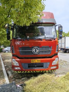 Dongfeng Tianlong 245 hp 6X2 9.6 m - photo 2