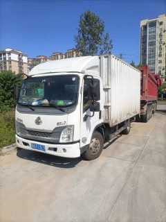 Dongfeng Liuzhou Chenglong L2 116 hp 4X2 4.2 m - ფოტო 3
