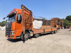 Dongfeng Liuzhou Chenglong H7 350 hp 8X4 9.4 m - photo 6