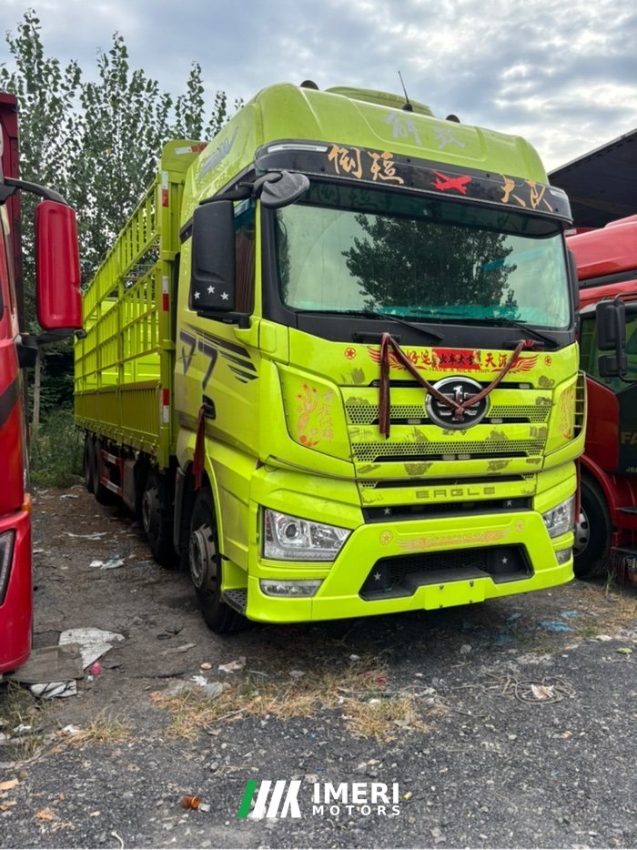 2025 FAW Jiefang J7 460 hp 8X4 9.4 m