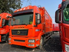 Sinotruk Sitrak G5 290 hp 6X2 6.8 m - photo 1