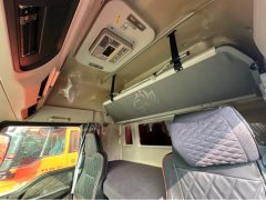 Sinotruk Sitrak G5 290 hp 6X2 6.8 m - photo 8
