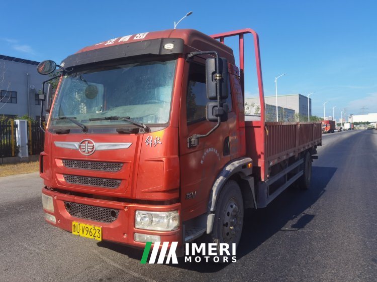 2018 FAW Jiefang Dragon V 180 hp 4X2 6.75 m