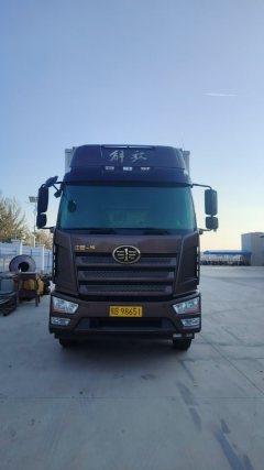 FAW Jiefang J6L 240 hp 4X2 6.8 m - ფოტო 1