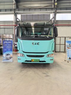 United Trucks U 700 hp 6X4 - фото 2