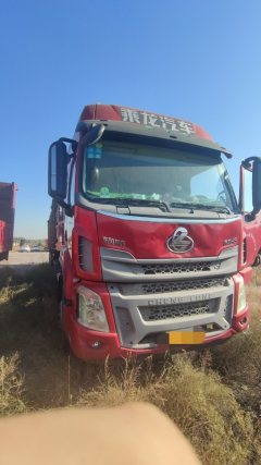 Dongfeng Liuzhou Chenglong H5 400 hp 6X4 - photo 2