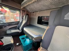 Sinotruk HOWO Max 290 hp 4X2 6.75 m - photo 10