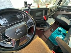 Sinotruk HOWO Max 290 hp 4X2 6.75 m - photo 9