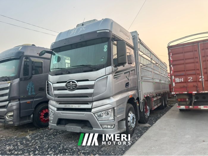 2023 FAW Jiefang J7 460 hp 8X4 9.4 m
