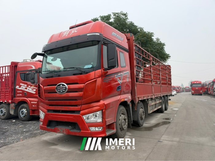 FAW Jiefang J7 460 hp 8X4 9.4 m - truck from China
