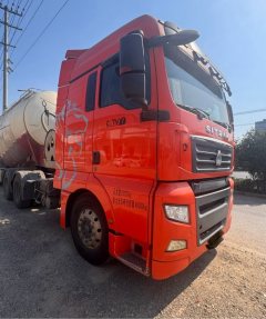 Sinotruk Sitrak C7H 440 hp 6X4 - photo 3