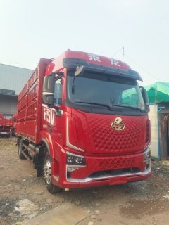 Dongfeng Liuzhou Chenglong H5V 350 hp 4X2 6.8 m - photo 3