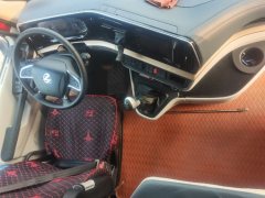 Dongfeng Liuzhou Chenglong H5V 350 hp 4X2 6.8 m - photo 5