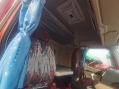 Dongfeng Liuzhou Chenglong H5V 350 hp 4X2 6.8 m - photo 6