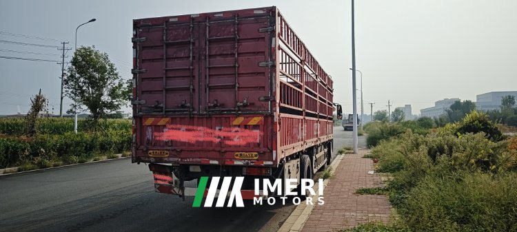 2023 Shacman Delong L5000 300 hp 6X2 9.8 m