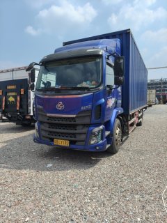 Dongfeng Liuzhou New Chenglong M3 200 hp 4X2 7.8 m - photo 1