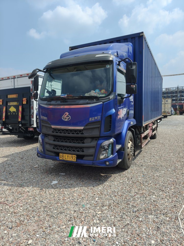 2022 Dongfeng Liuzhou New Chenglong M3 200 hp 4X2 7.8 m