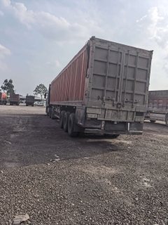Sinotruk HOWO T7H 540 hp 6X4 - photo 5