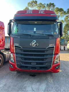 Dongfeng Liuzhou Chenglong H7 460 hp 6X4 - photo 2