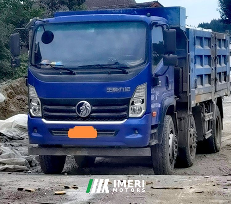 2021 Sinotruk 220 hp 6X2 4.7 m