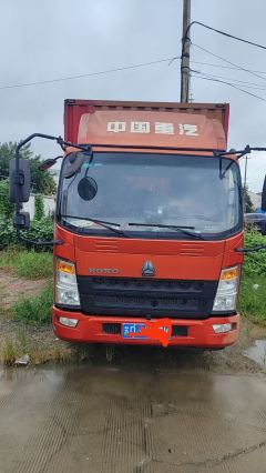 SINOTRUK HOWO Light Duty Truck Hanjiang 116 hp 4X2 4.2 m - photo 2