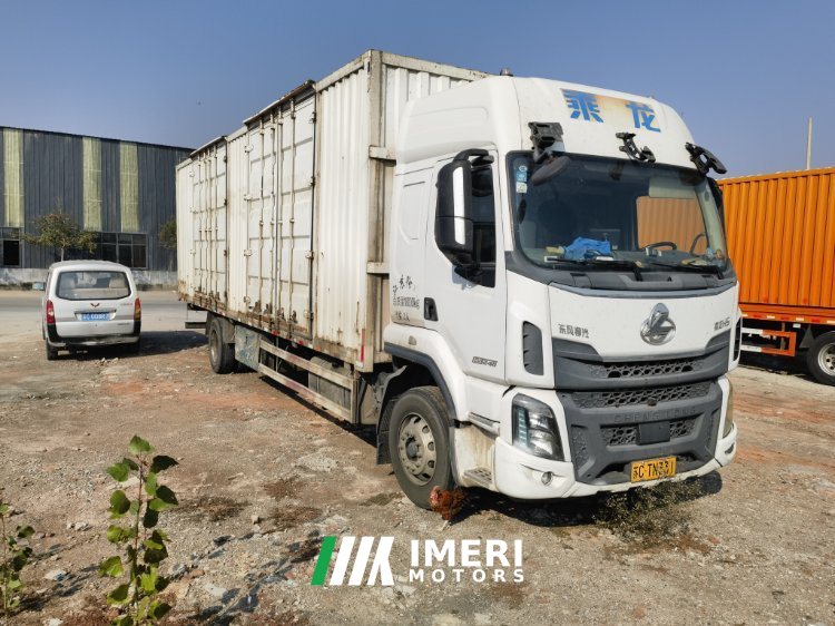 Dongfeng Liuzhou Chenglong H5 240 hp 4X2 9.6 m - truck from China