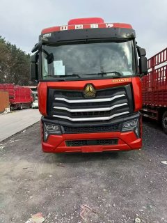 Sinotruk HOWO Max 290 hp 4X2 6.75 m - photo 5
