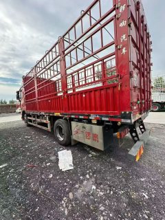 Sinotruk HOWO Max 290 hp 4X2 6.75 m - photo 7