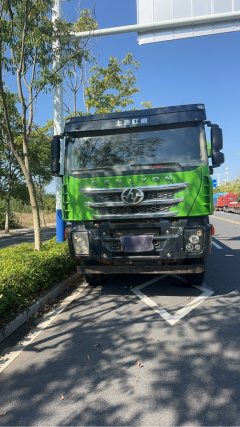SAIC Hongyan Genlyon 392 hp 6X4 5.8 m - фото 1