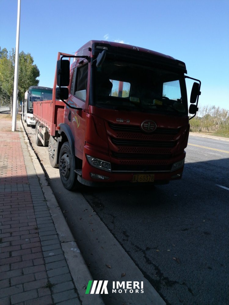 2021 FAW Jiefang Dragon V 220 hp 6X2 6.7 m
