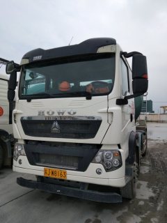 Sinotruk HOWO TX7 340 hp 8X4 - photo 3