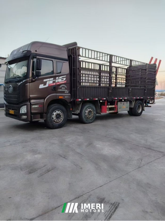 2020 FAW Jiefang J6G 290 hp 6X2 7.7 m