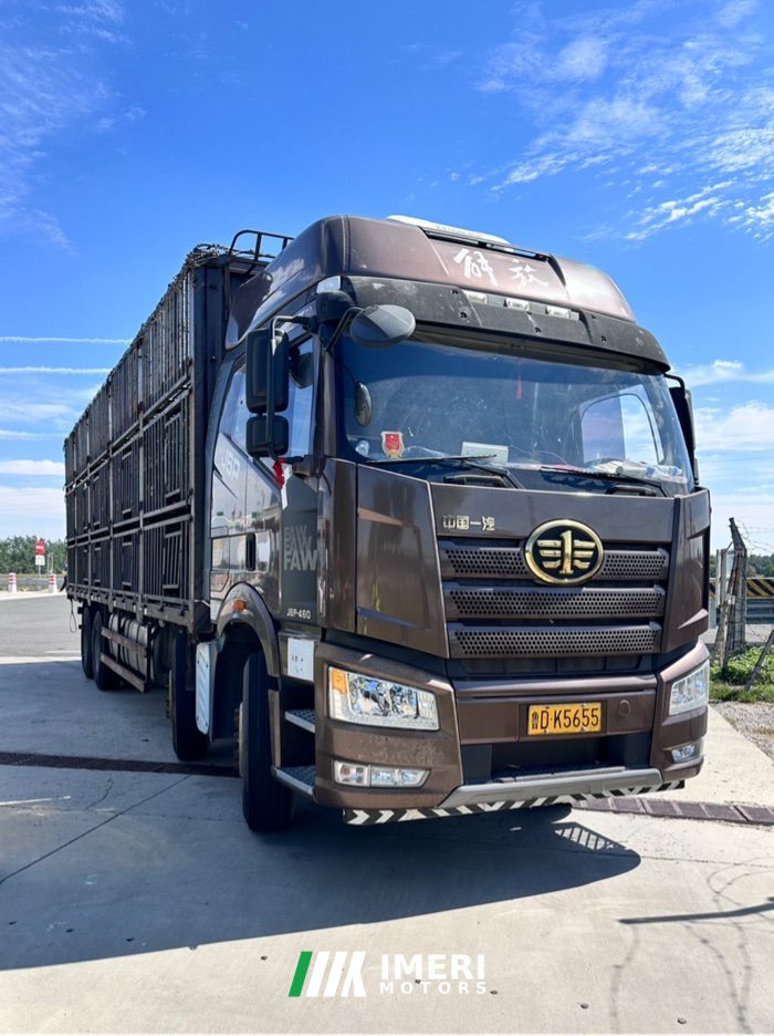 FAW Jiefang J6P 460 hp 8X4 9.6 m - truck from China
