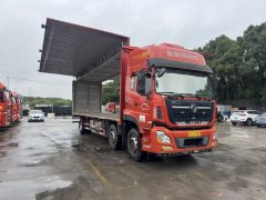 Dongfeng Tianlong 270 hp 6X2 9.6 m - photo 2