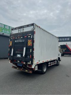 Qingling Isuzu KV100 115 hp 4X2 4.17 m - photo 9