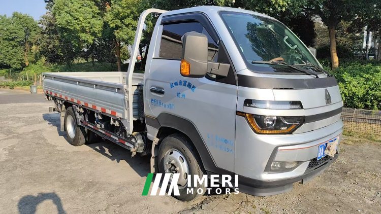 2022 SINOTRUK HOWO Light Duty Truck 130 hp 4X2 3.6 m