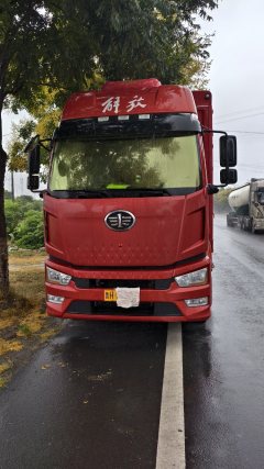FAW Jiefang J6L 320 hp 4X2 6.75 m - ფოტო 2