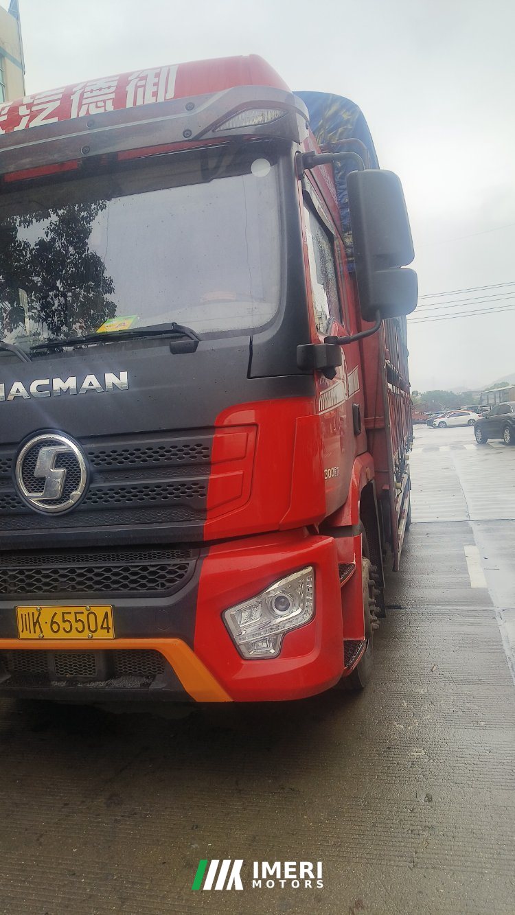2024 Shacman Q300 300 hp 4X2 6.8 m
