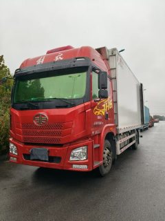 FAW Jiefang JH6 300 hp 4X2 6.8 m - фото 1