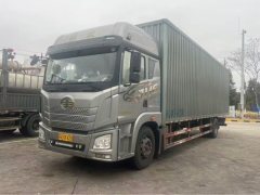 FAW Jiefang JH6 320 hp 4X2 9.7 m - photo 1