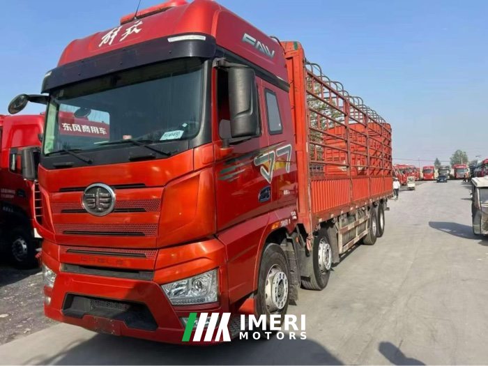 2022 FAW Jiefang J7 460 hp 8X4 9.4 m