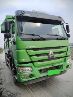 Hongchang Tianma Sinotruk Chassis 380 hp 6X4 5.6 m - photo 2
